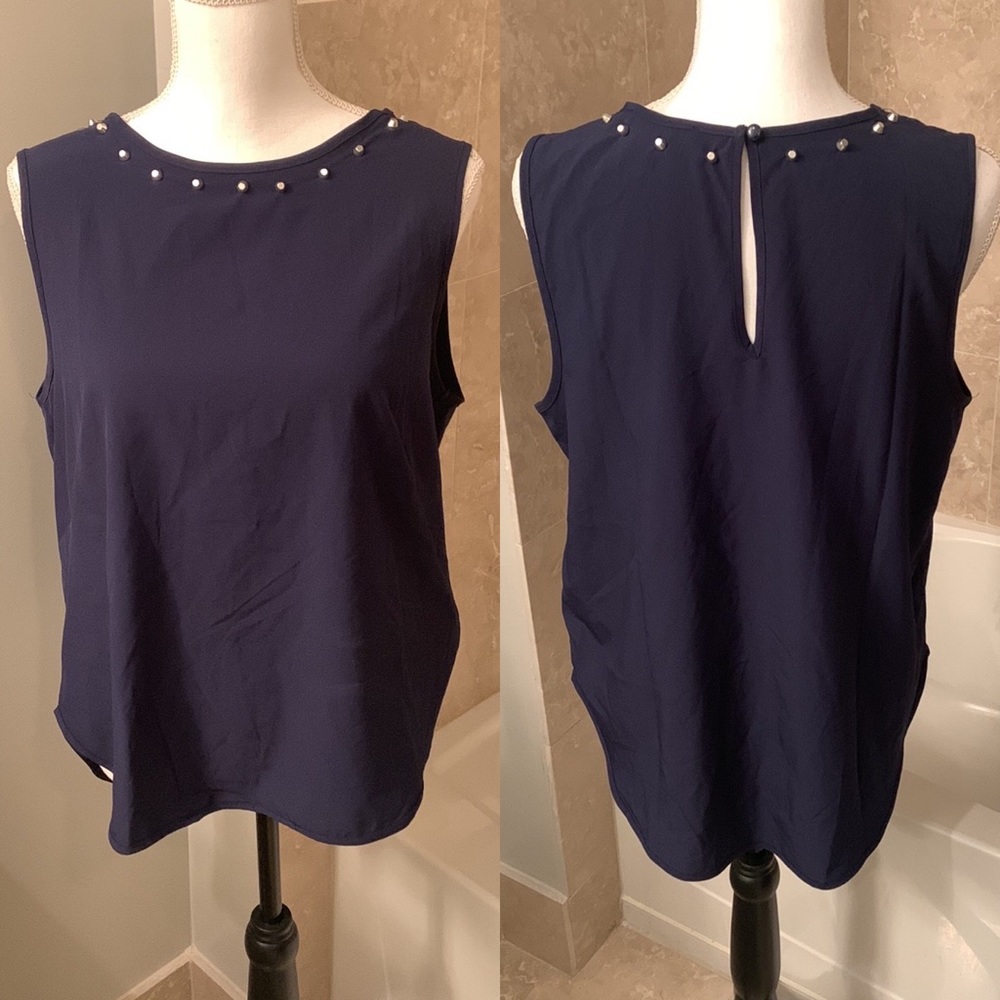 (2FOR$20) FOREVER 21 Studded Navy Top
